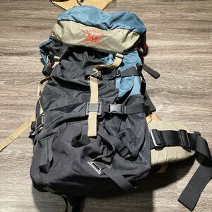 REI Traverse New Star Internal Frame Backpack Large Size Hiking Backpack